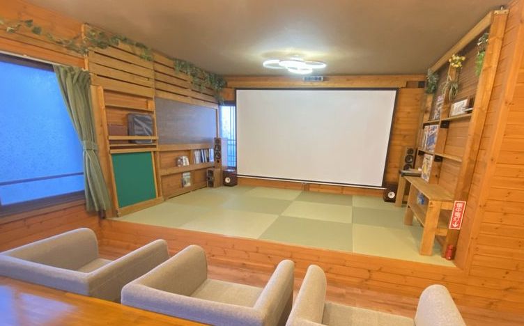 120インチスクリーン・プロジェクター